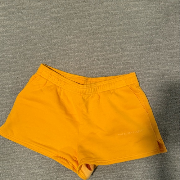 TWO Piece Set! Aritzia Super Fleece Hoodie Shorts Set - Picture 3 of 4